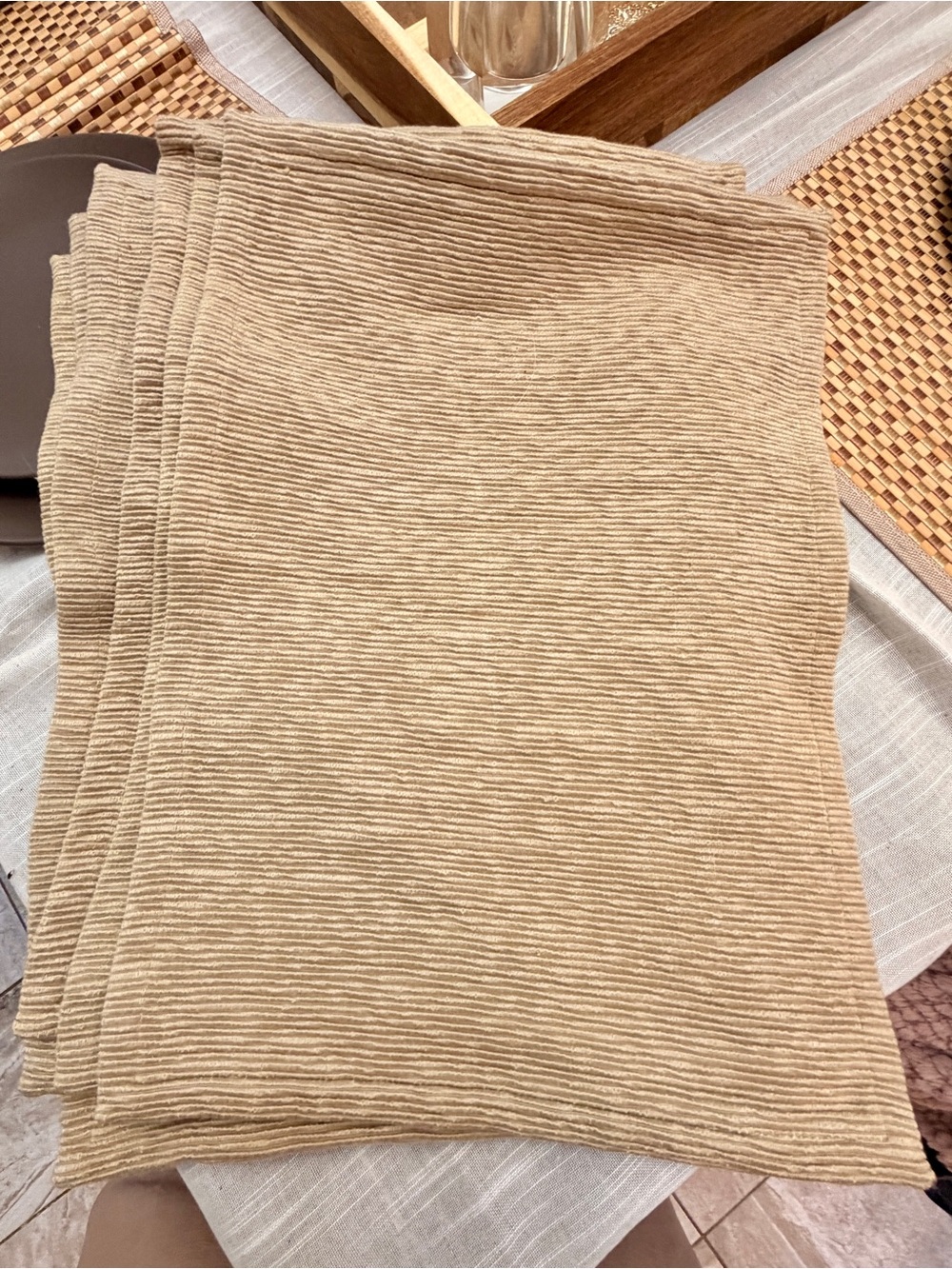 Pier 1 Set of 6 Tan Shimmer Ribbed Placemats Neutral Boho Coastal Table Decor
